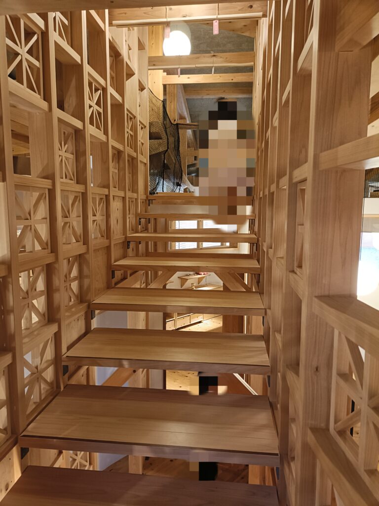 木の階段